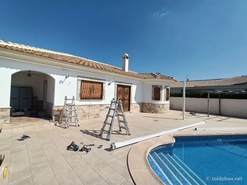Montaje de pérgola de aluminio, instalado por Toldobox (2021)