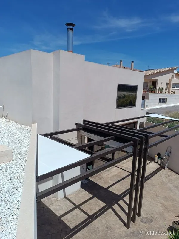 Pérgola de aluminio, instalado por Toldobox (2026)