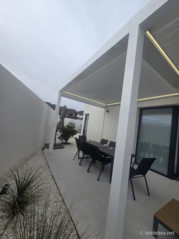 Pérgola bioclimática, instalado por Toldobox (2025)