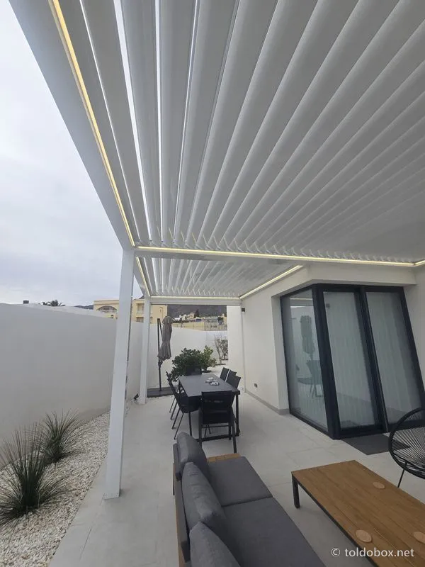 Pérgola bioclimática, instalado por Toldobox (2025)