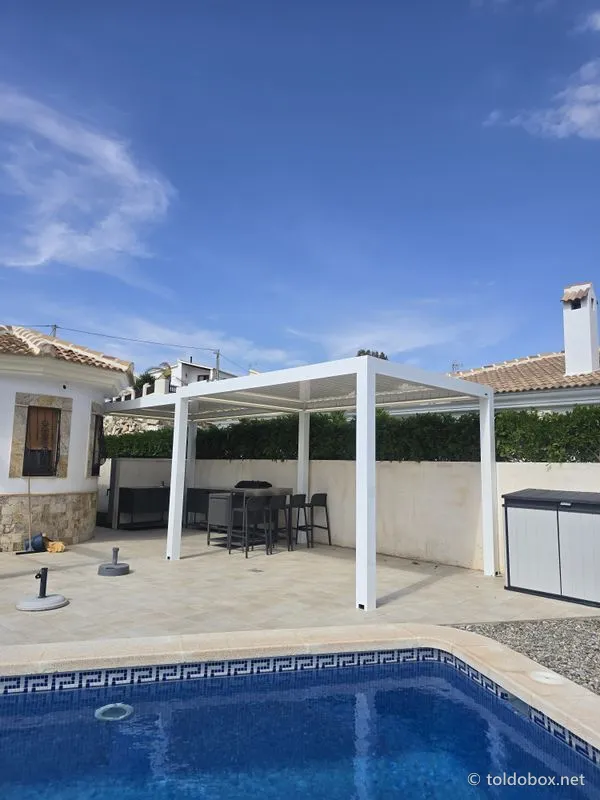 Pérgola bioclimática, instalado por Toldobox