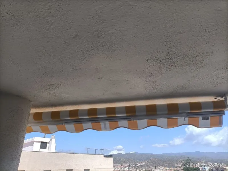 Toldo de balcón, instalado por Toldobox (2021)