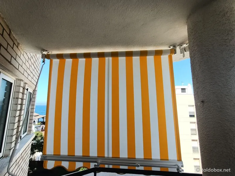 Toldo de balcón, instalado por Toldobox (2021)