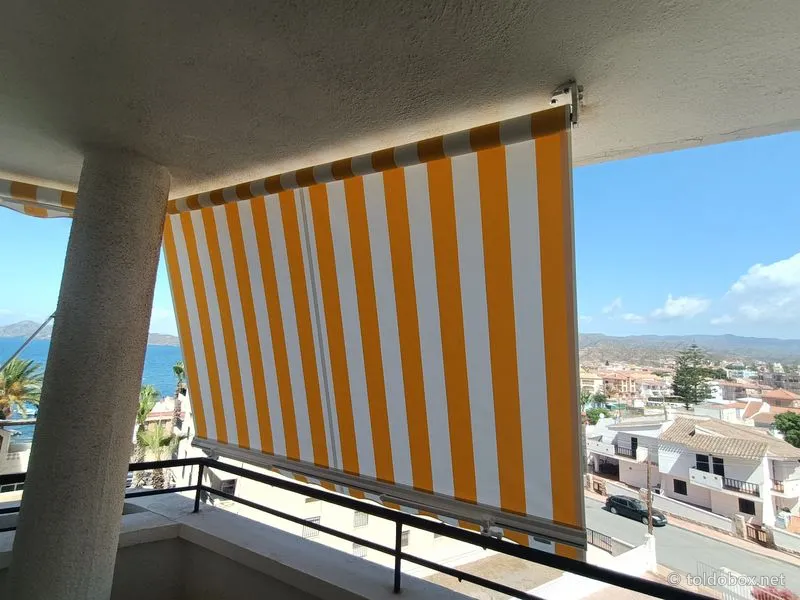 Toldo de balcón, instalado por Toldobox (2021)