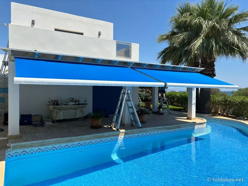 Toldo cofre, instalado por Toldobox